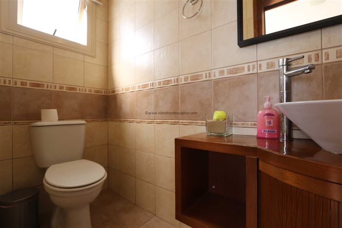 Image No.21-6 Bed Villa / Detached for sale