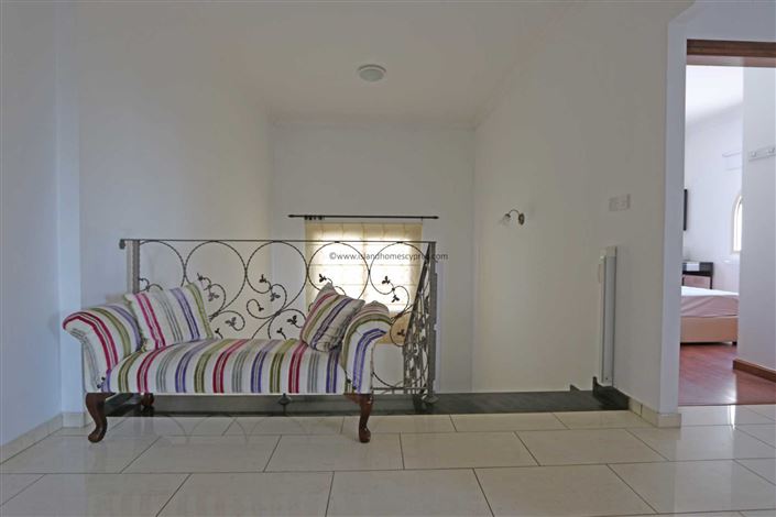 Image No.23-6 Bed Villa / Detached for sale