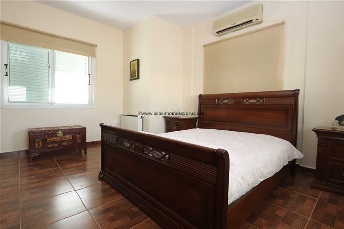 Image No.13-3 Bed Villa / Detached for sale