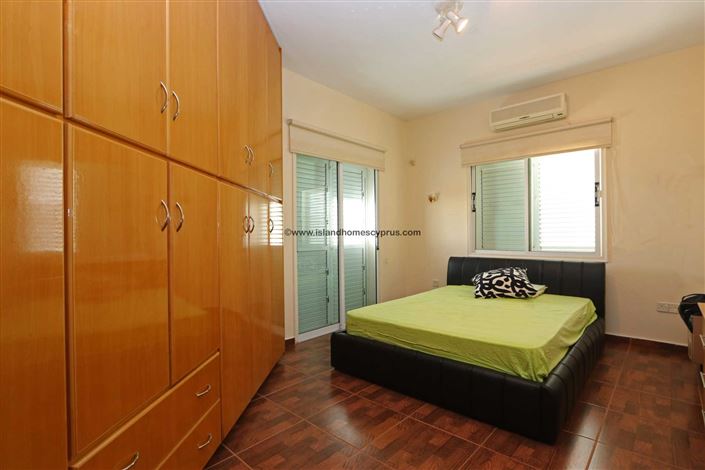 Image No.15-3 Bed Villa / Detached for sale