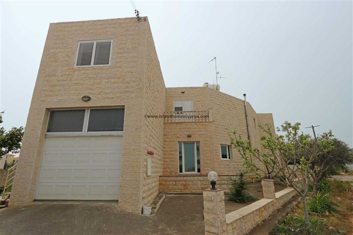 Image No.17-3 Bed Villa / Detached for sale
