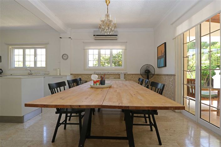 Image No.11-4 Bed Villa / Detached for sale