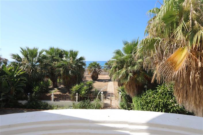 Image No.19-4 Bed Villa / Detached for sale