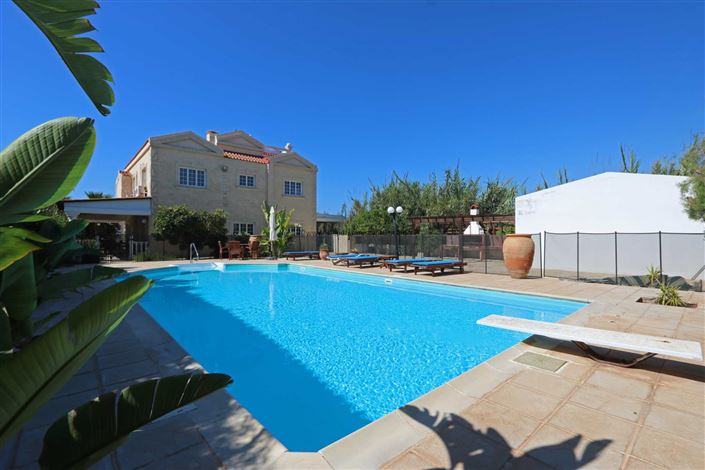 Image No.6-4 Bed Villa / Detached for sale