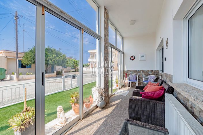 Image No.12-2 Bed Bungalow for sale