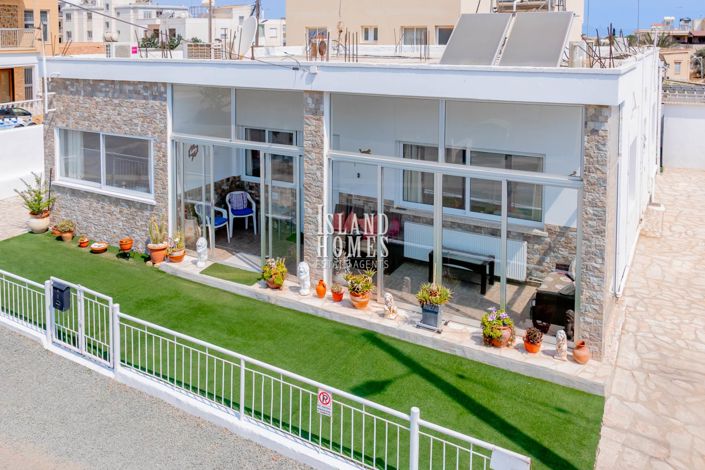 Image No.22-2 Bed Bungalow for sale