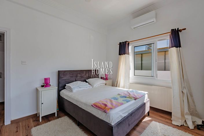 Image No.23-2 Bed Bungalow for sale