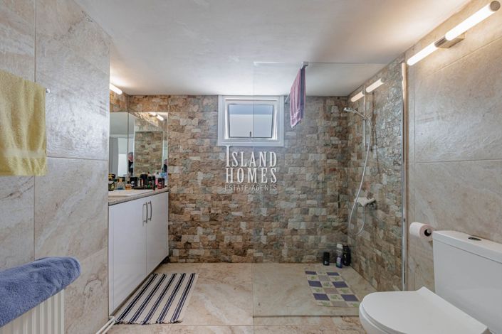 Image No.26-2 Bed Bungalow for sale