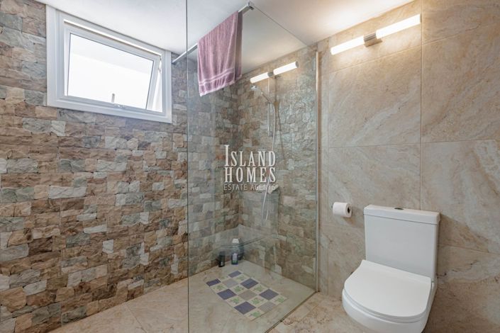 Image No.27-2 Bed Bungalow for sale