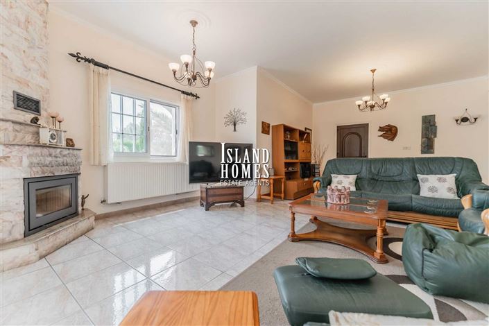 Image No.11-4 Bed Villa / Detached for sale