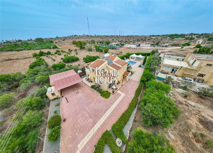 Image No.22-4 Bed Villa / Detached for sale