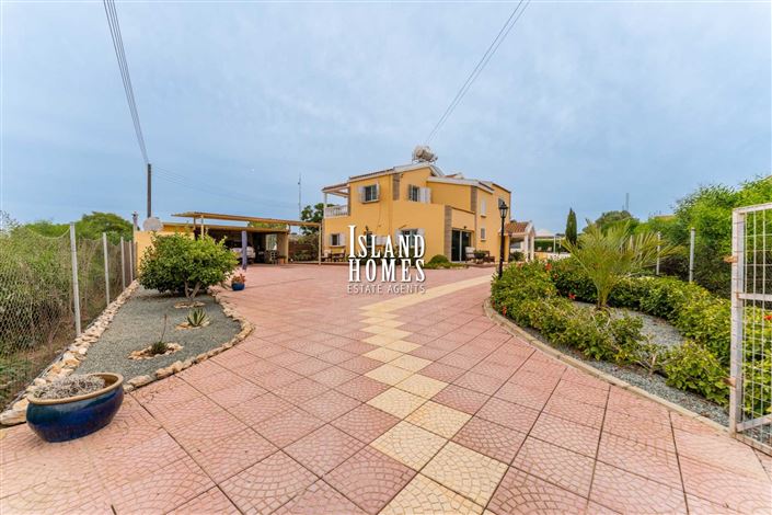 Image No.40-4 Bed Villa / Detached for sale