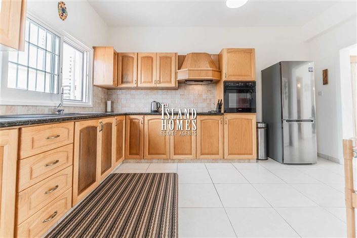 Image No.6-4 Bed Villa / Detached for sale