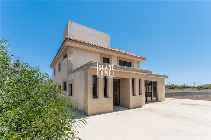 Image No.24-4 Bed Villa / Detached for sale