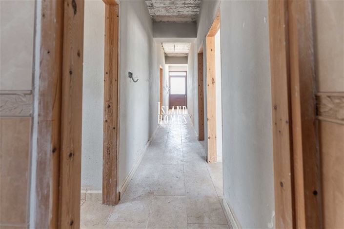 Image No.33-4 Bed Villa / Detached for sale