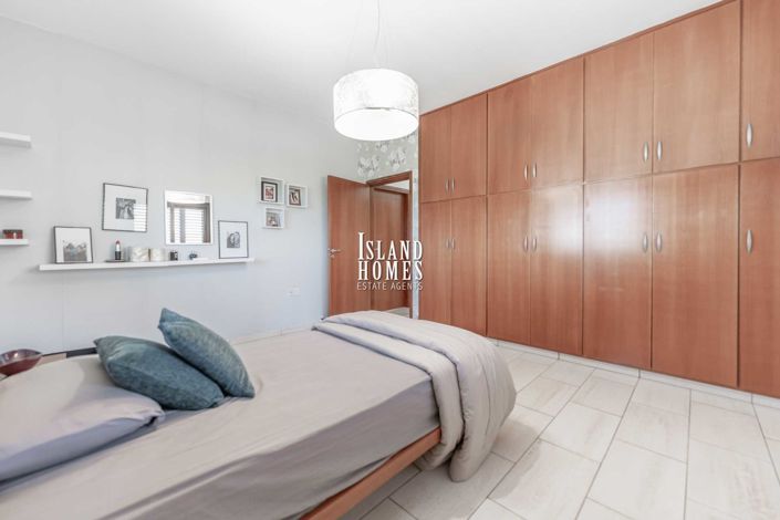 Image No.25-6 Bed Villa / Detached for sale