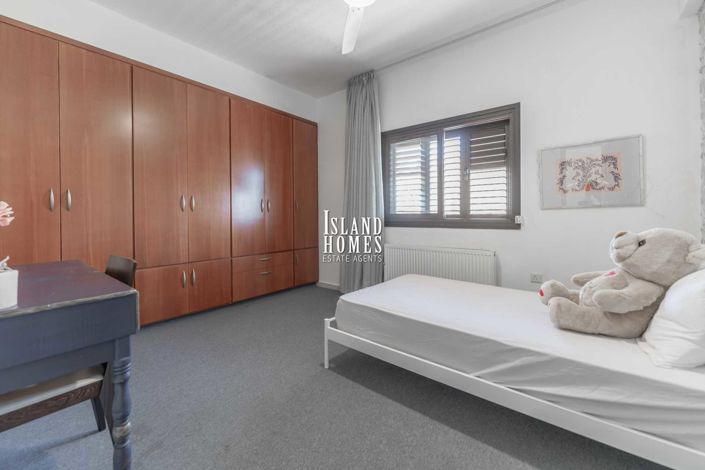 Image No.27-6 Bed Villa / Detached for sale