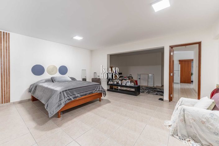 Image No.32-6 Bed Villa / Detached for sale