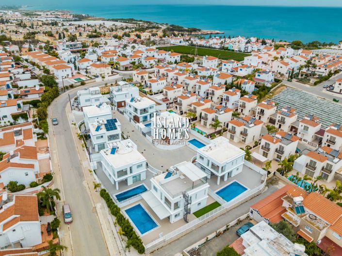 Image No.26-4 Bed Villa / Detached for sale