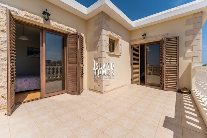 Image No.26-4 Bed Villa / Detached for sale