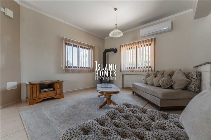 Image No.5-4 Bed Villa / Detached for sale