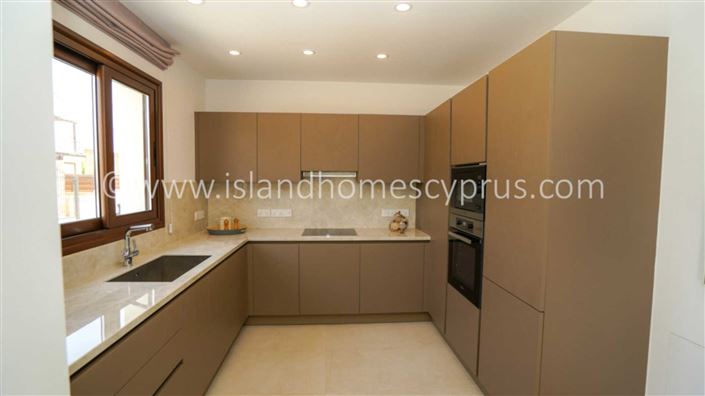 Image No.8-5 Bed Villa / Detached for sale