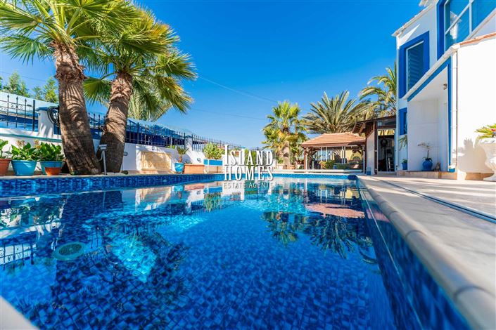 Image No.21-3 Bed Villa / Detached for sale