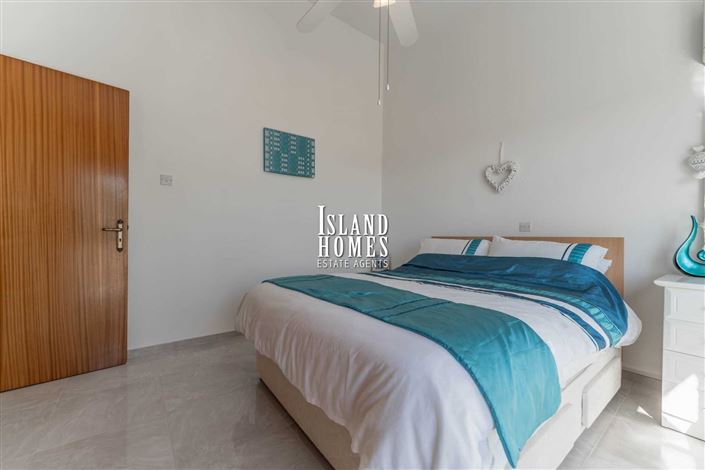 Image No.27-3 Bed Villa / Detached for sale