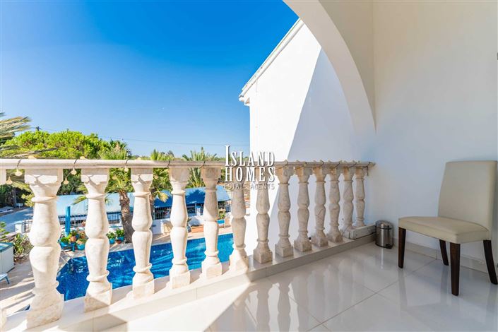 Image No.34-3 Bed Villa / Detached for sale