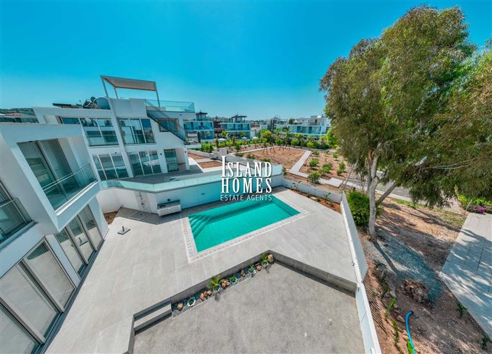 Image No.13-5 Bed Villa / Detached for sale