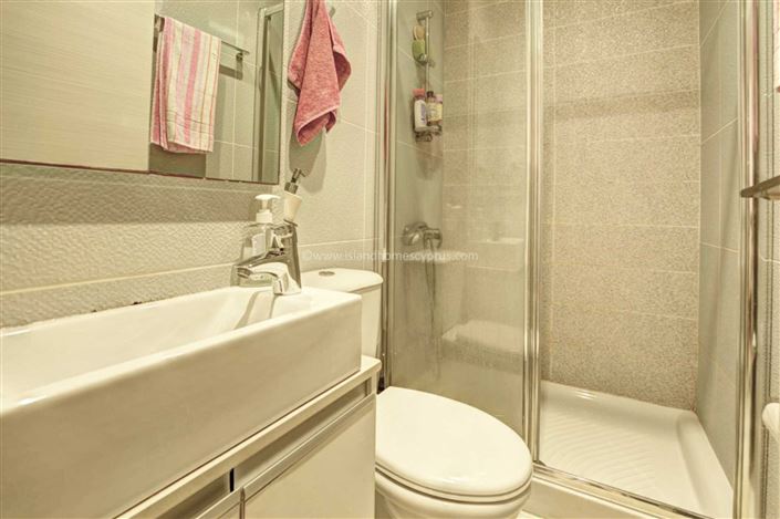 Image No.41-5 Bed Villa / Detached for sale