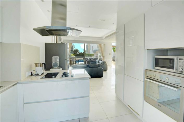 Image No.6-5 Bed Villa / Detached for sale