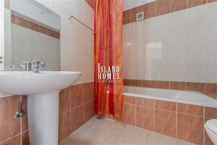 Image No.18-2 Bed Apartment for sale