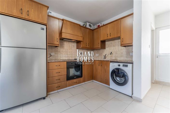 Image No.12-3 Bed Townhouse for sale