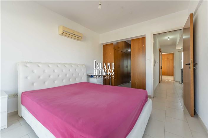 Image No.17-3 Bed Townhouse for sale