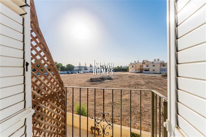 Image No.7-3 Bed Townhouse for sale