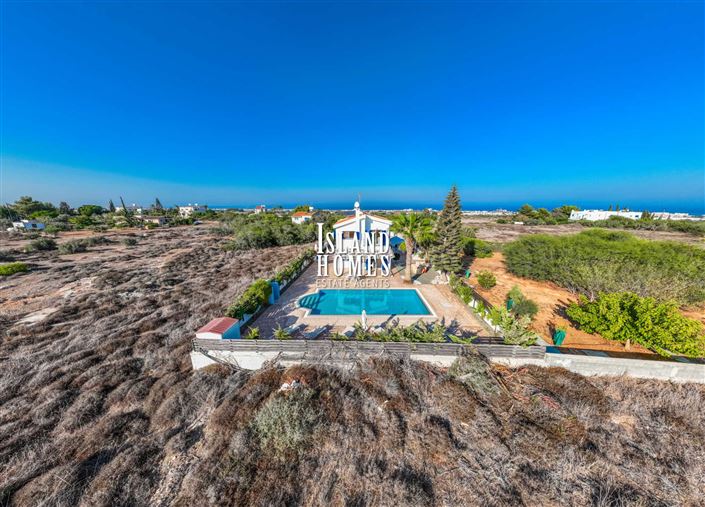 Image No.14-4 Bed Villa / Detached for sale