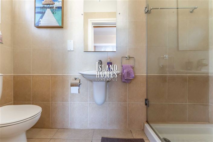 Image No.22-4 Bed Villa / Detached for sale