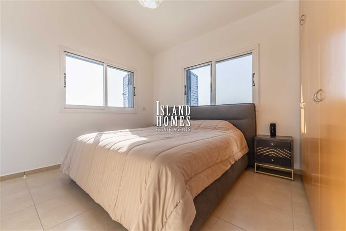 Image No.28-4 Bed Villa / Detached for sale