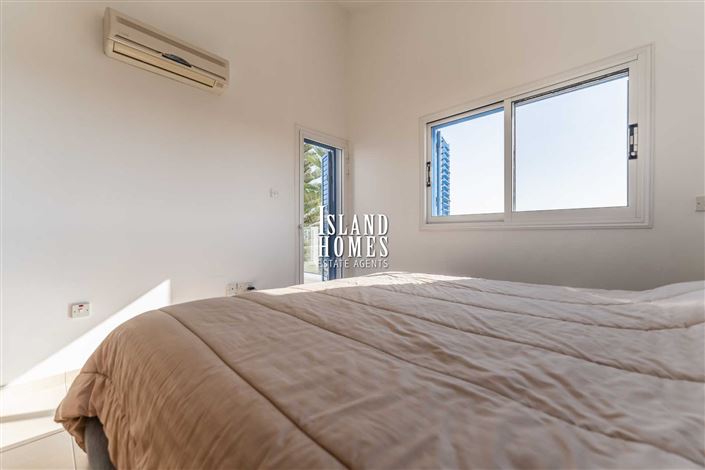 Image No.30-4 Bed Villa / Detached for sale