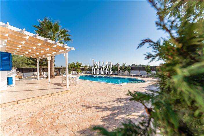 Image No.35-4 Bed Villa / Detached for sale