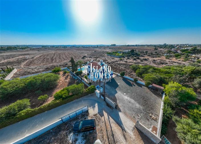 Image No.9-4 Bed Villa / Detached for sale