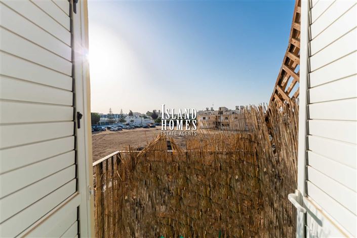 Image No.24-3 Bed Townhouse for sale