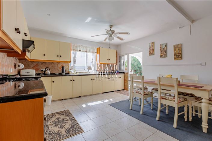 Image No.13-4 Bed Bungalow for sale