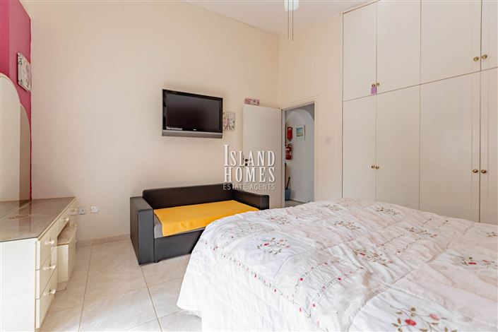 Image No.27-4 Bed Bungalow for sale