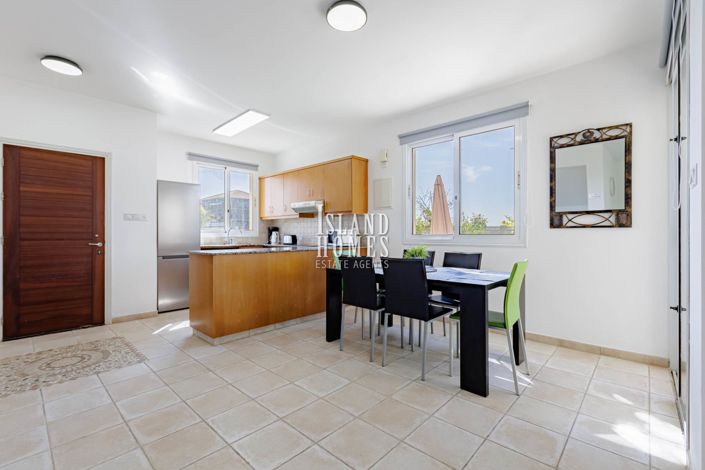 Image No.11-3 Bed Villa / Detached for sale