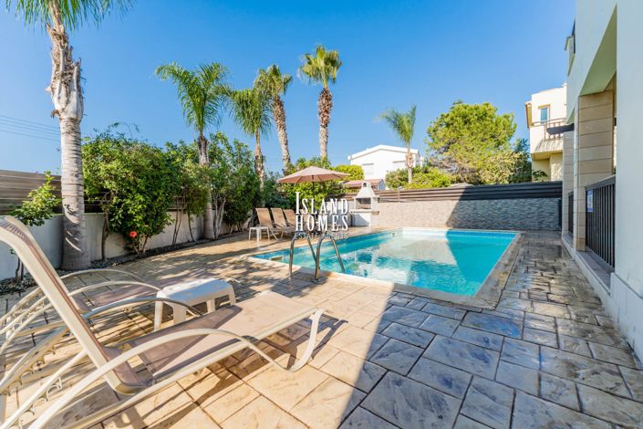 Image No.16-3 Bed Villa / Detached for sale