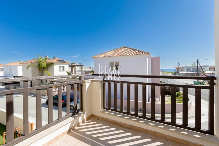 Image No.24-3 Bed Villa / Detached for sale