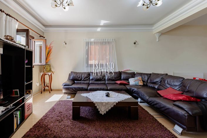 Image No.3-5 Bed Villa / Detached for sale