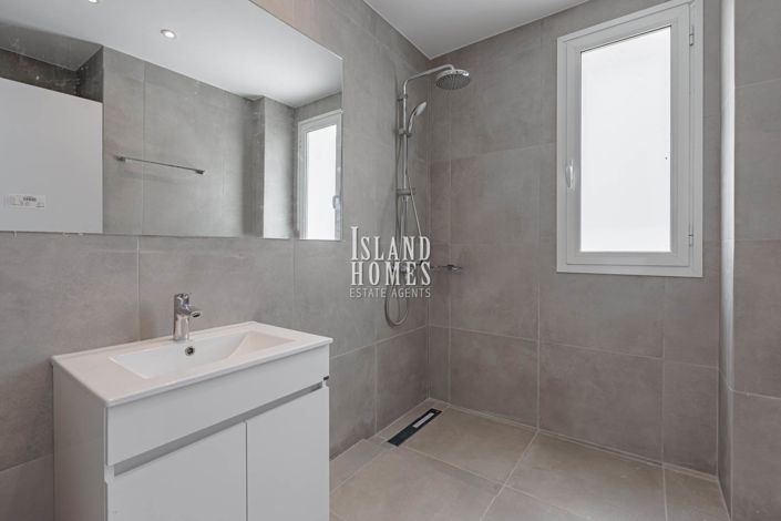 Image No.17-3 Bed Villa / Detached for sale